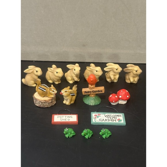 Other - Vintage Miniature Bunny & Frog Accessories